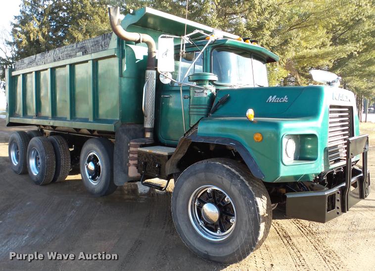 image for item DA7354 1989 Mack DM688S dump truck