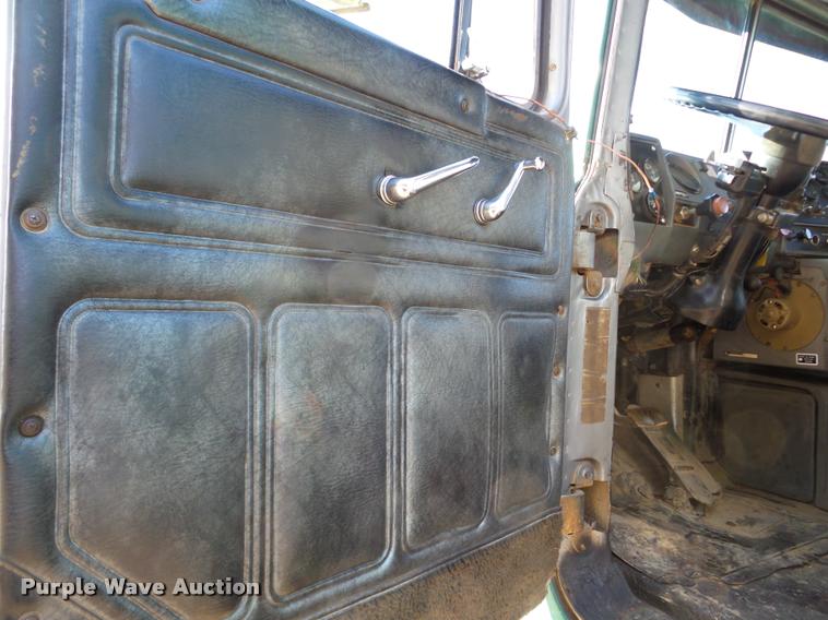 image for item DA7354 1989 Mack DM688S dump truck