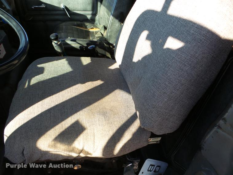 image for item DA7354 1989 Mack DM688S dump truck