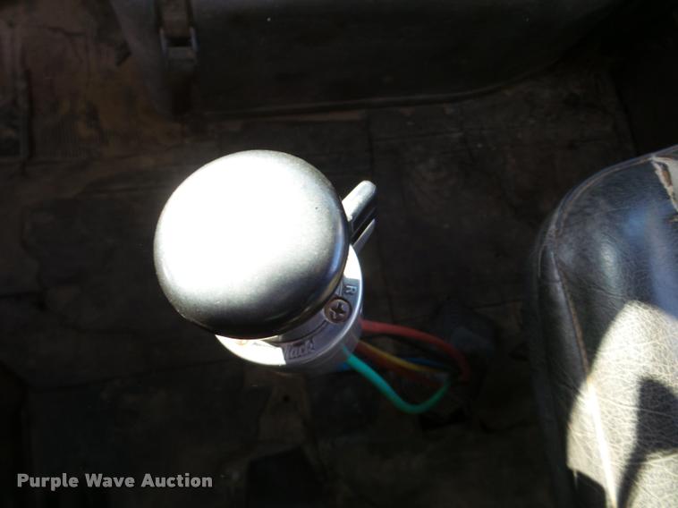 image for item DA7354 1989 Mack DM688S dump truck