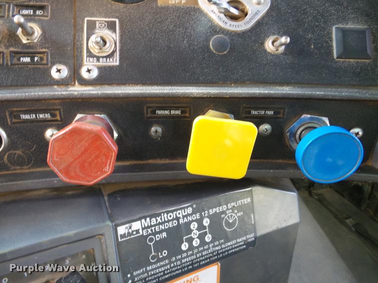 image for item DA7354 1989 Mack DM688S dump truck