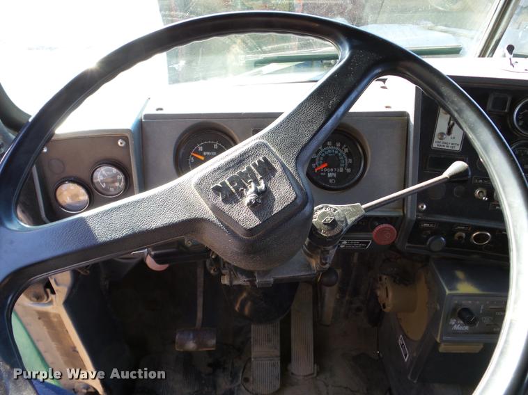 image for item DA7354 1989 Mack DM688S dump truck