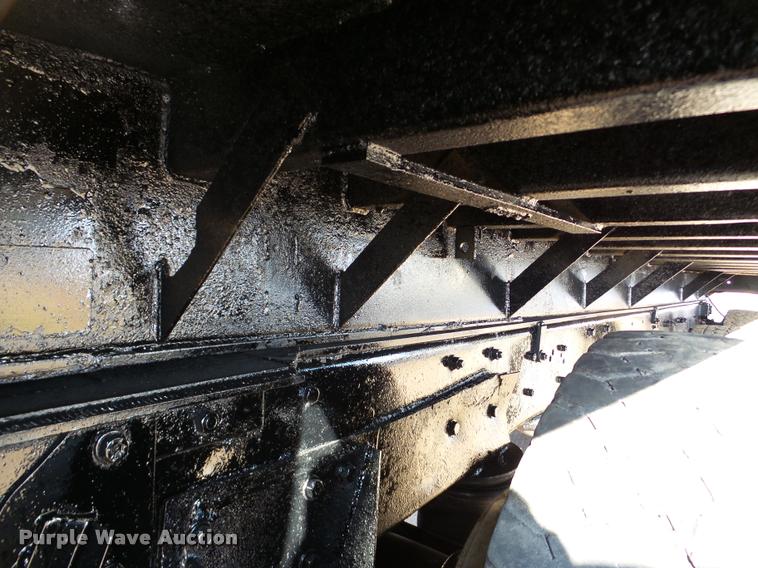 image for item DA7354 1989 Mack DM688S dump truck