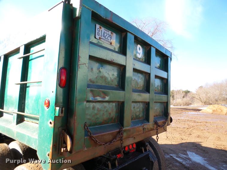 image for item DA7354 1989 Mack DM688S dump truck