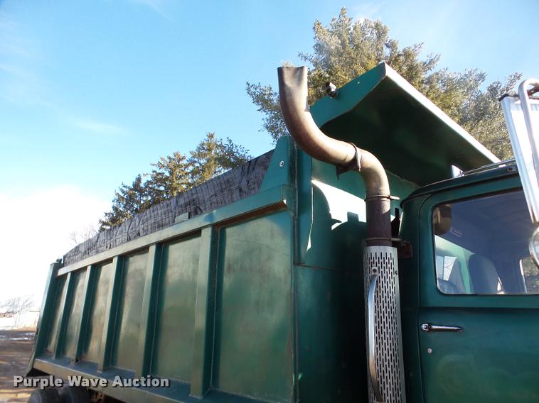 image for item DA7354 1989 Mack DM688S dump truck