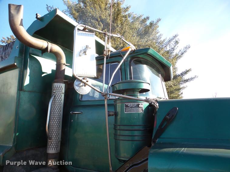 image for item DA7354 1989 Mack DM688S dump truck