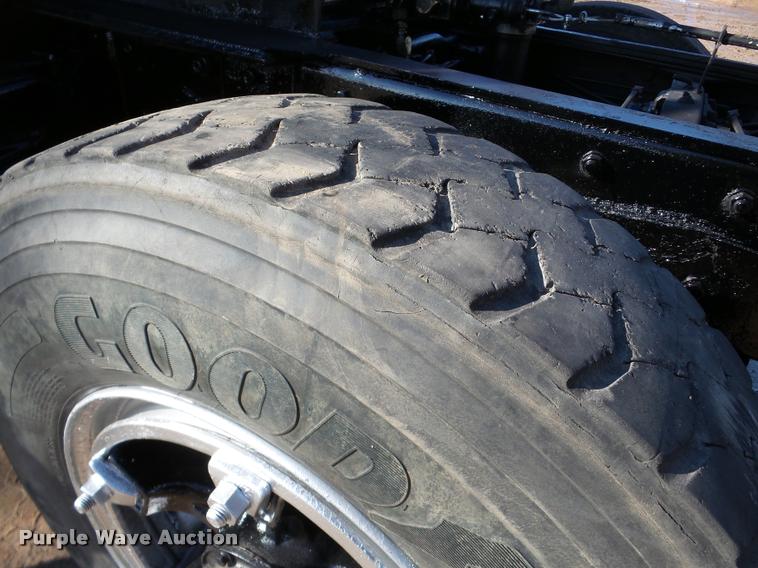 image for item DA7354 1989 Mack DM688S dump truck