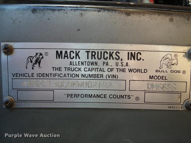 image for item DA7354 1989 Mack DM688S dump truck
