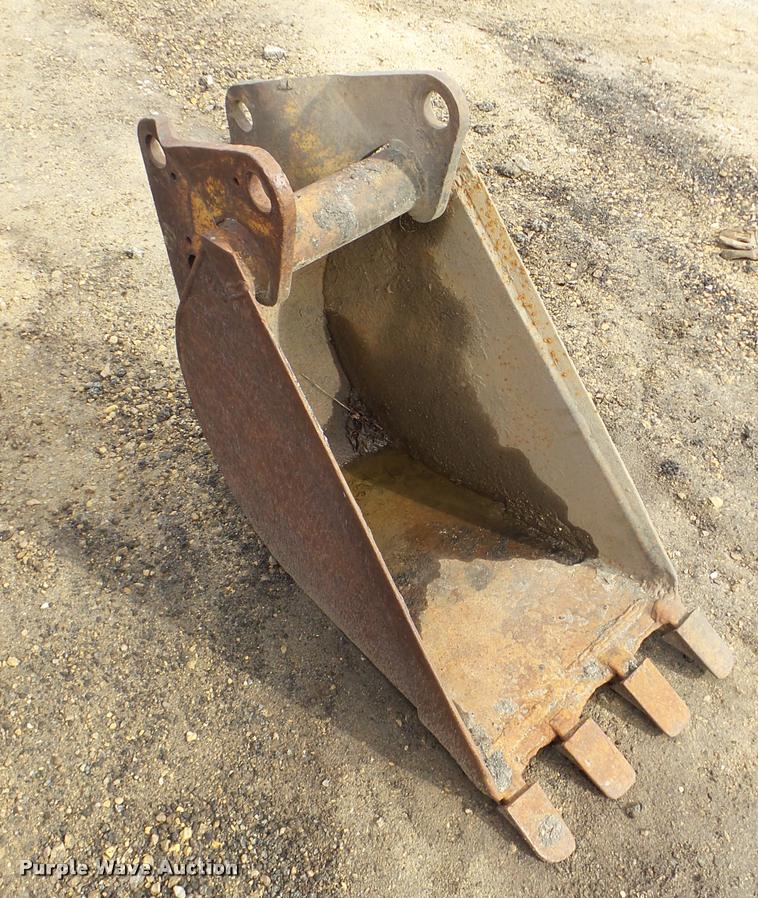 image for item DA7372 Backhoe bucket