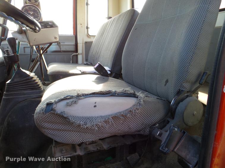 image for item DA7377 1991 GMC 7000 oil distribution truck