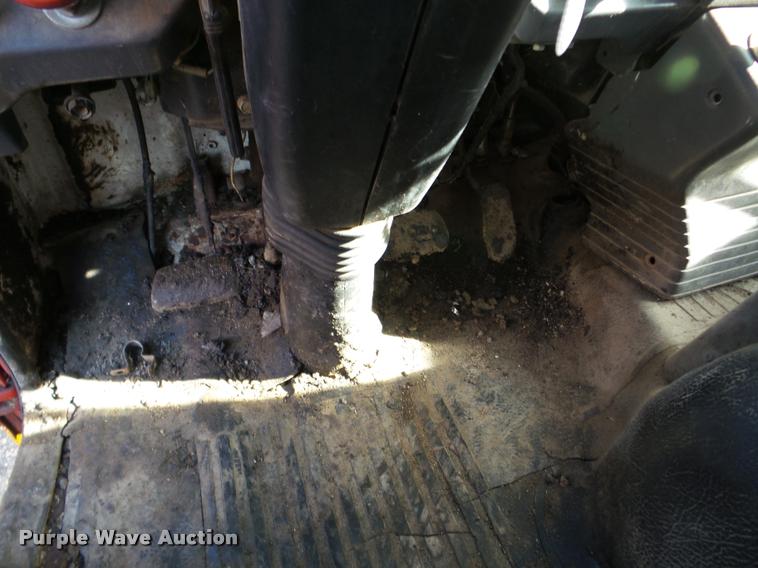 image for item DA7377 1991 GMC 7000 oil distribution truck