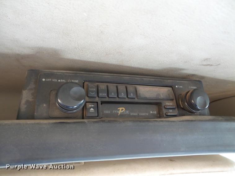 image for item DA7377 1991 GMC 7000 oil distribution truck