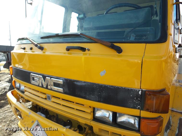 image for item DA7377 1991 GMC 7000 oil distribution truck