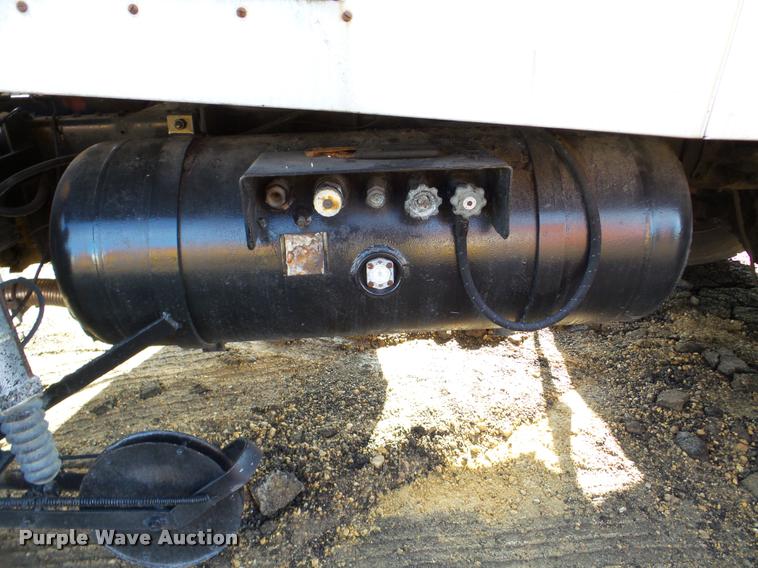 image for item DA7377 1991 GMC 7000 oil distribution truck