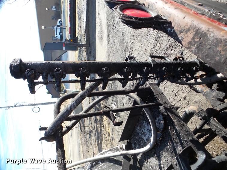 image for item DA7377 1991 GMC 7000 oil distribution truck