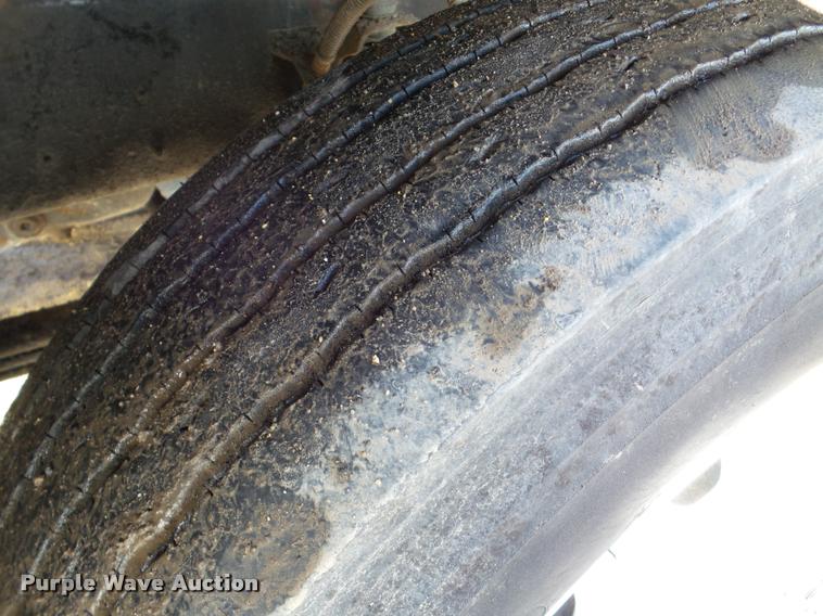 image for item DA7377 1991 GMC 7000 oil distribution truck