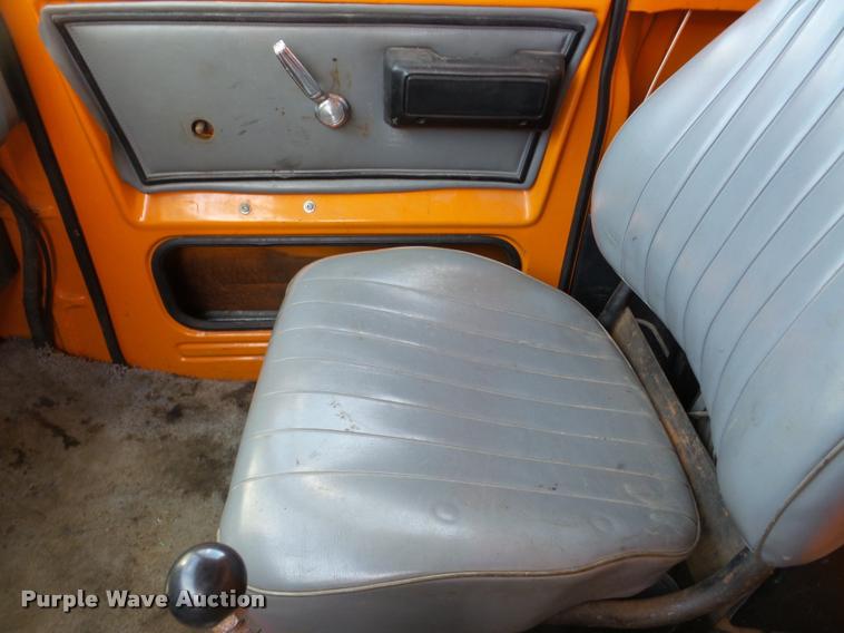 image for item DA7378 1988 GMC Brigadier dump truck