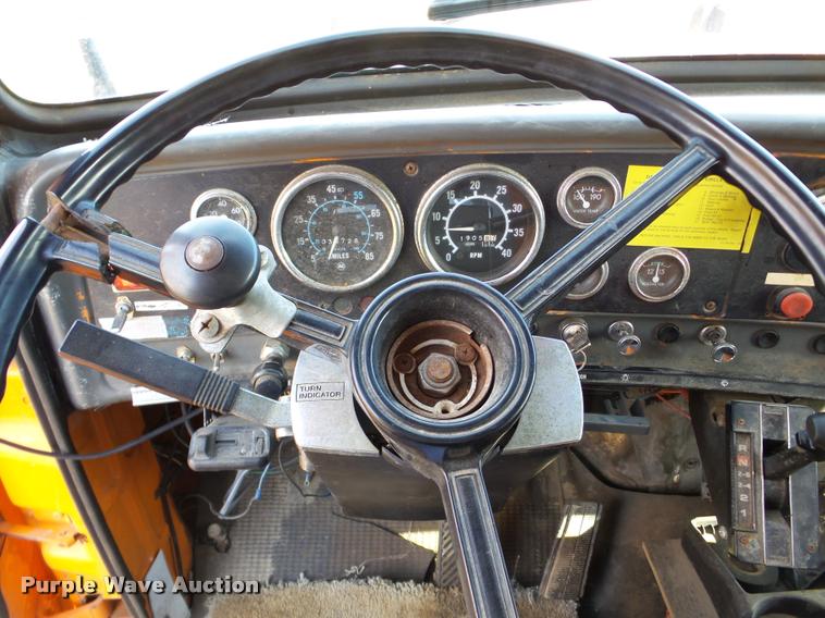 image for item DA7378 1988 GMC Brigadier dump truck