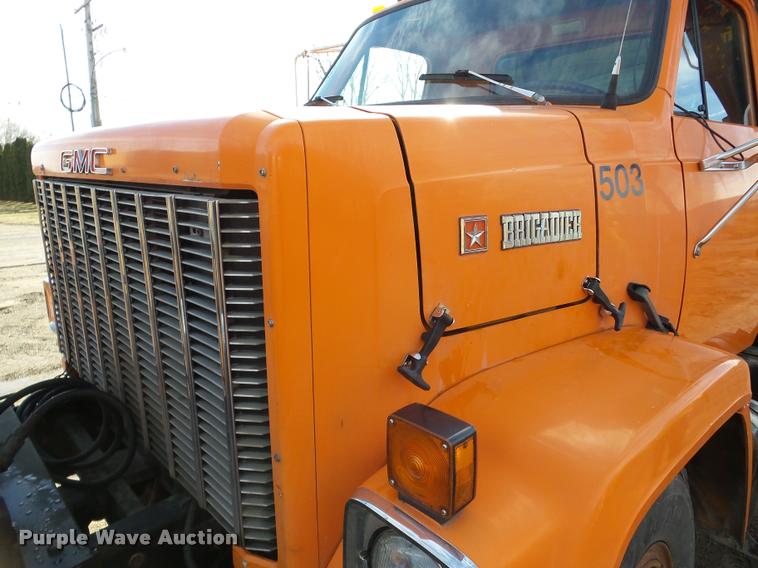 image for item DA7378 1988 GMC Brigadier dump truck