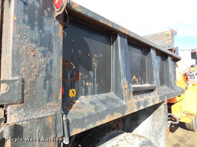 image for item DA7378 1988 GMC Brigadier dump truck