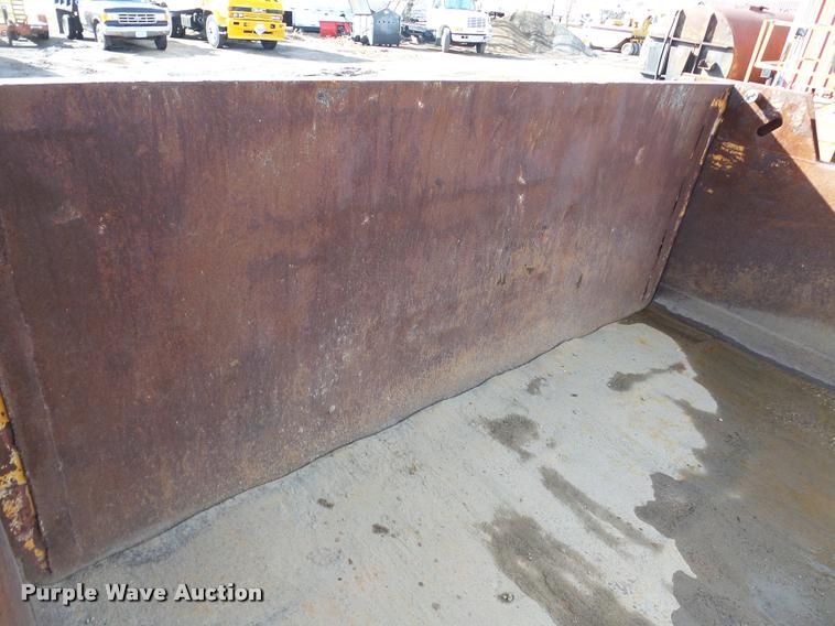 image for item DA7378 1988 GMC Brigadier dump truck