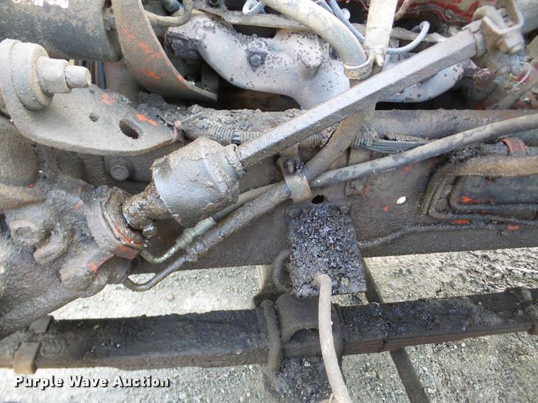 image for item DA7382 1982 International 1724 oil distribution truck