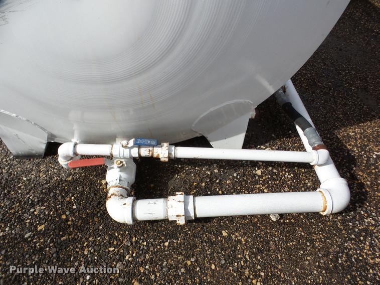 image for item DA7384 2001 Mid State water tank