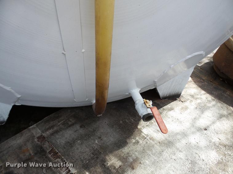 image for item DA7384 2001 Mid State water tank