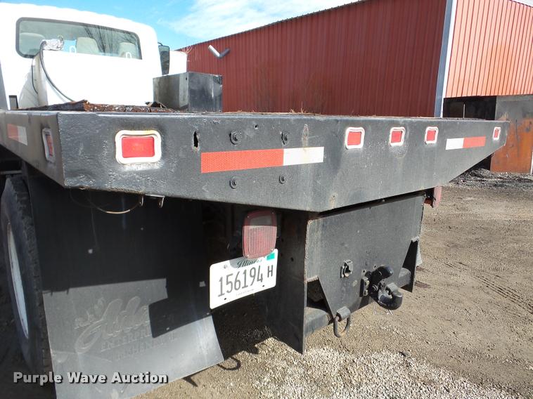 image for item DA7385 2002 International 4300 flatbed truck
