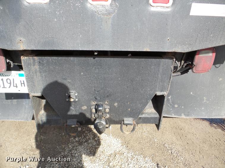 image for item DA7385 2002 International 4300 flatbed truck