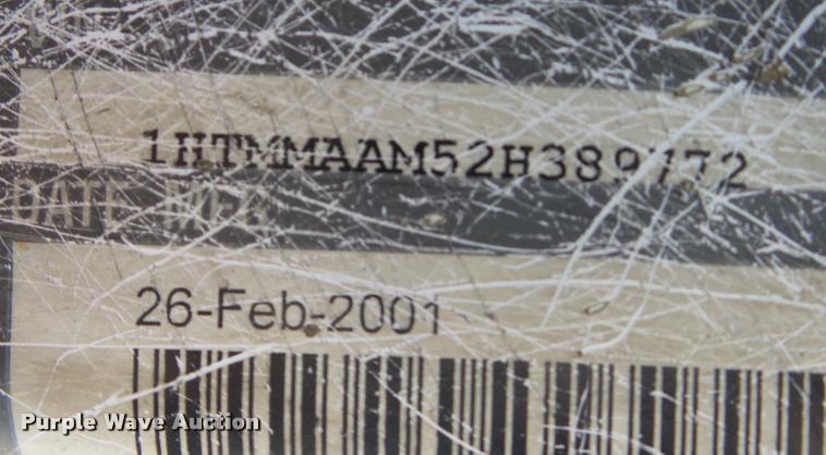 image for item DA7385 2002 International 4300 flatbed truck