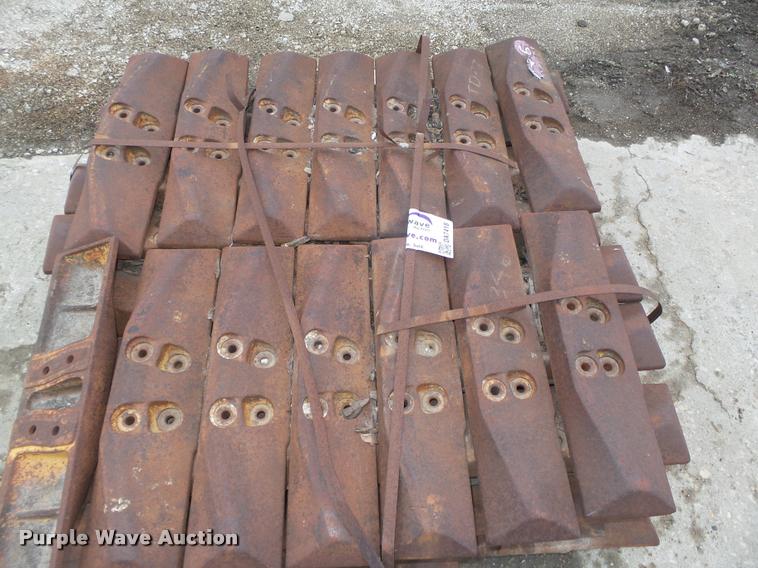 image for item DA7418 Approximately 54 track pads