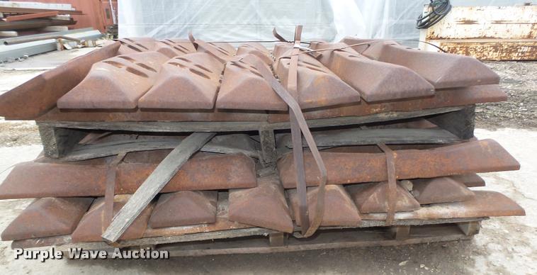 image for item DA7418 Approximately 54 track pads