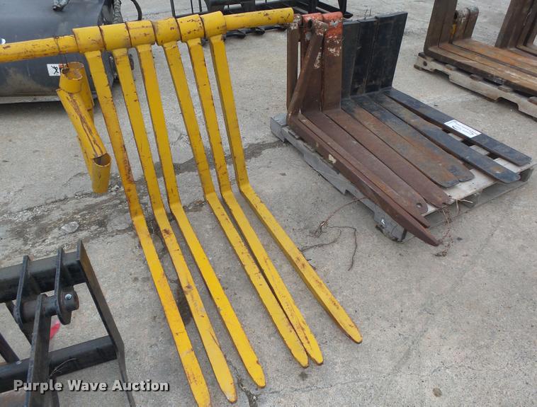 image for item DA7419 (14) assorted forks