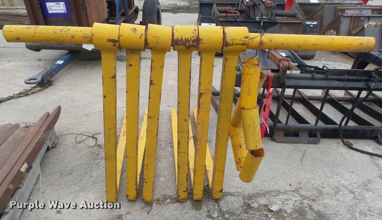 image for item DA7419 (14) assorted forks