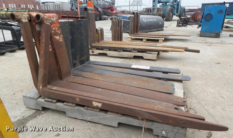 image for item DA7419 (14) assorted forks