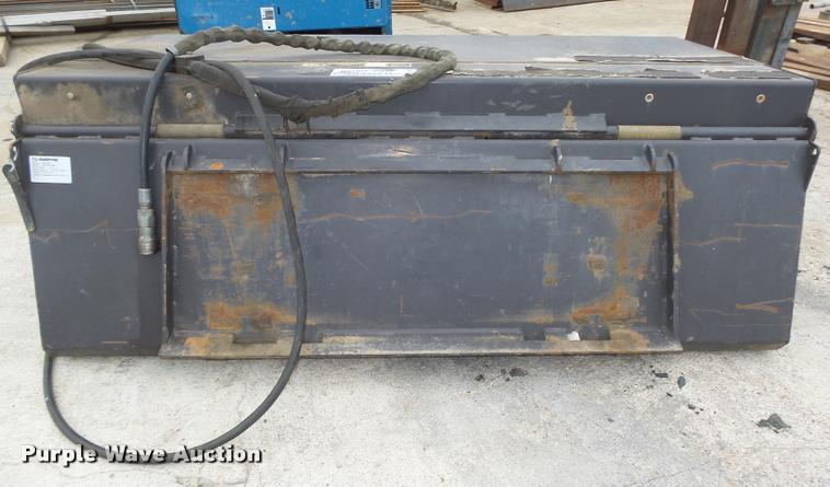 image for item DA7422 2008 Sweepster 20072M-0022 skid steer broom