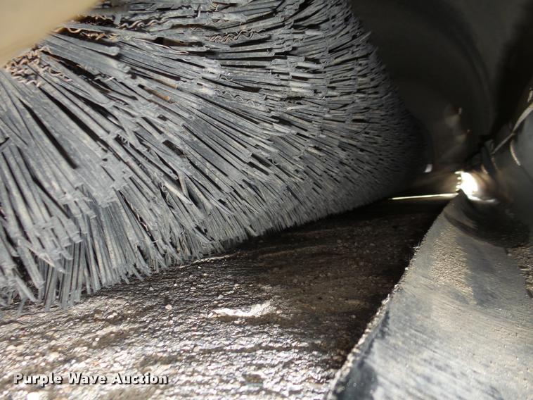 image for item DA7422 2008 Sweepster 20072M-0022 skid steer broom