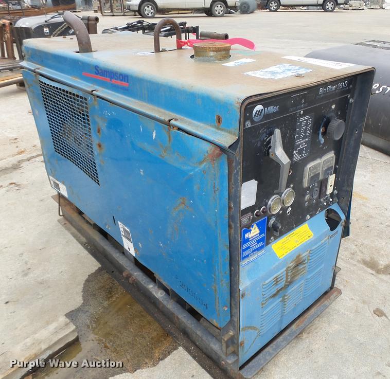 image for item DA7423 Miller Big Blue 251D DC arc welder/generator