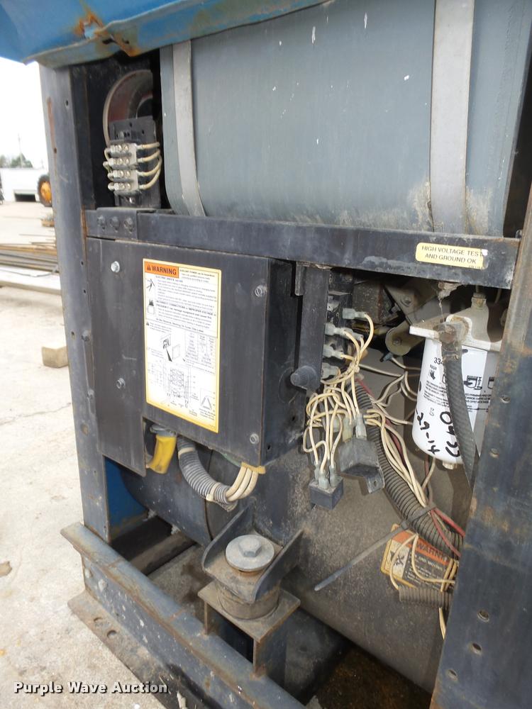 image for item DA7423 Miller Big Blue 251D DC arc welder/generator