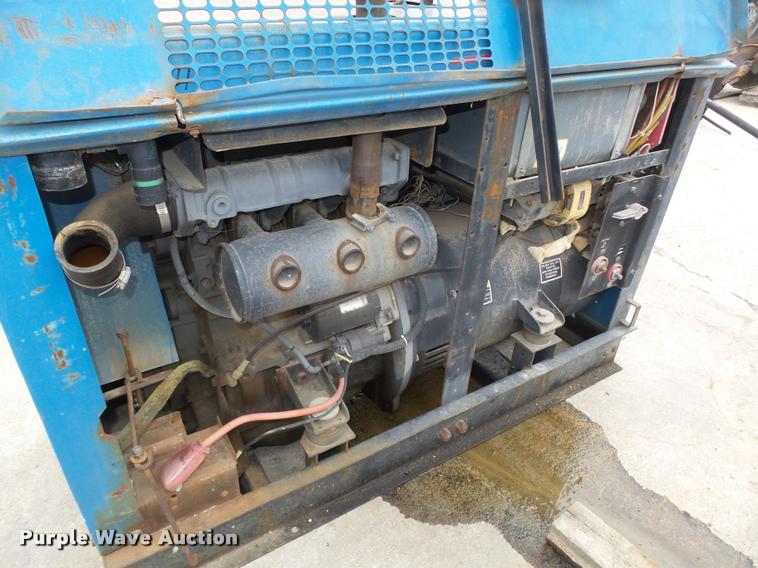 image for item DA7423 Miller Big Blue 251D DC arc welder/generator