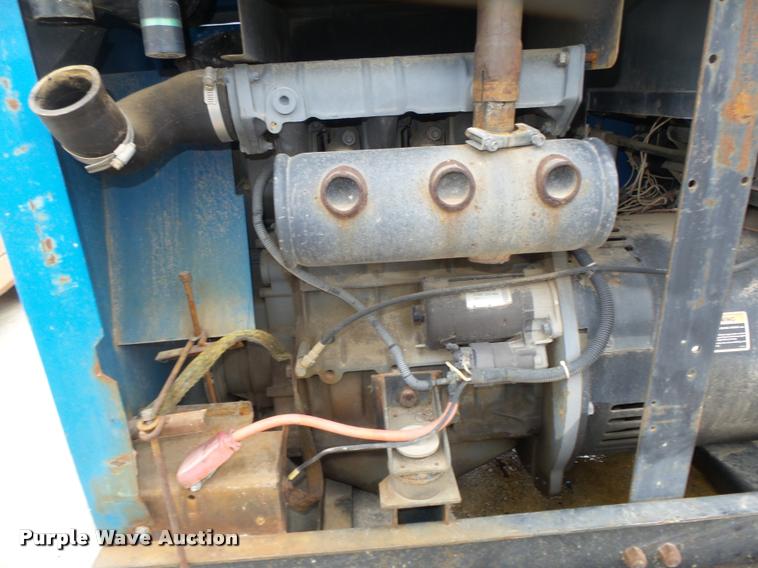 image for item DA7423 Miller Big Blue 251D DC arc welder/generator