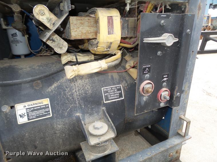 image for item DA7423 Miller Big Blue 251D DC arc welder/generator