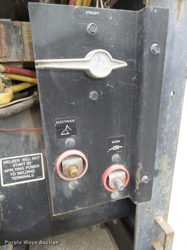 image for item DA7423 Miller Big Blue 251D DC arc welder/generator