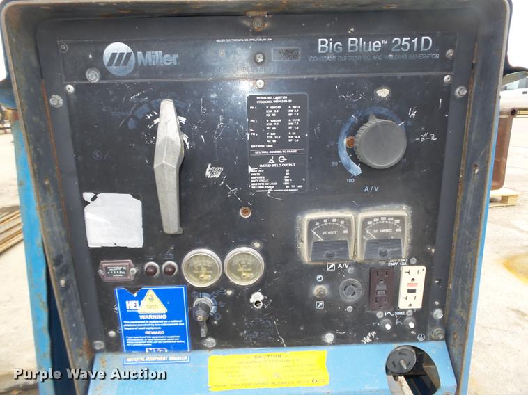 image for item DA7423 Miller Big Blue 251D DC arc welder/generator