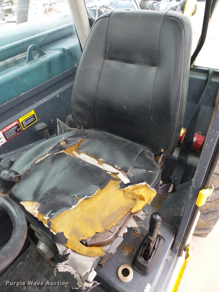 image for item DA7436 2000 New Holland LM860 telehandler