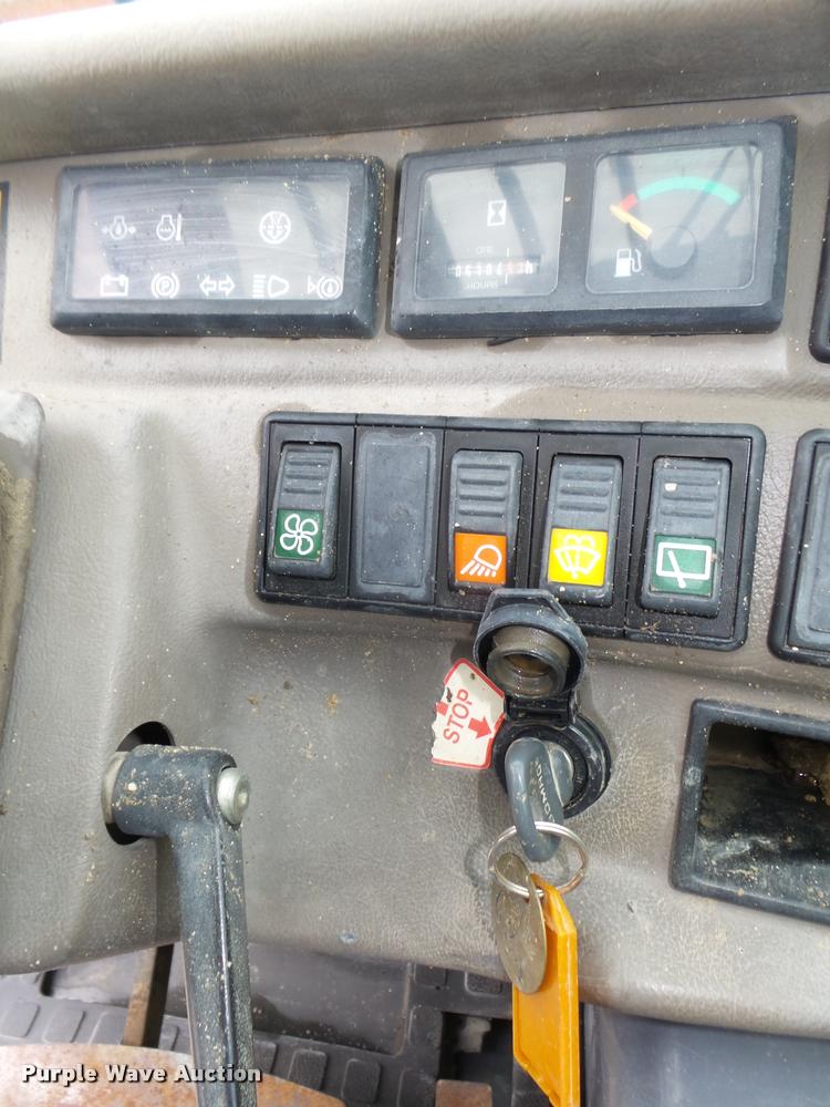 image for item DA7436 2000 New Holland LM860 telehandler