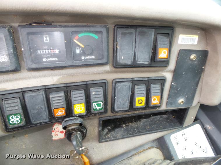 image for item DA7436 2000 New Holland LM860 telehandler