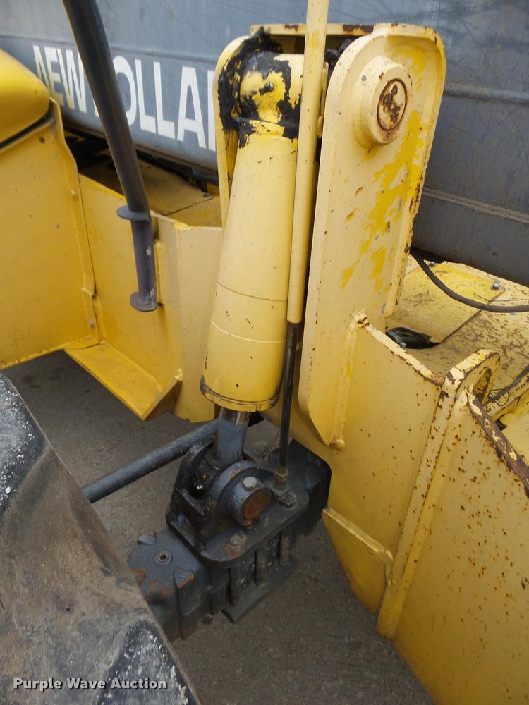 image for item DA7436 2000 New Holland LM860 telehandler