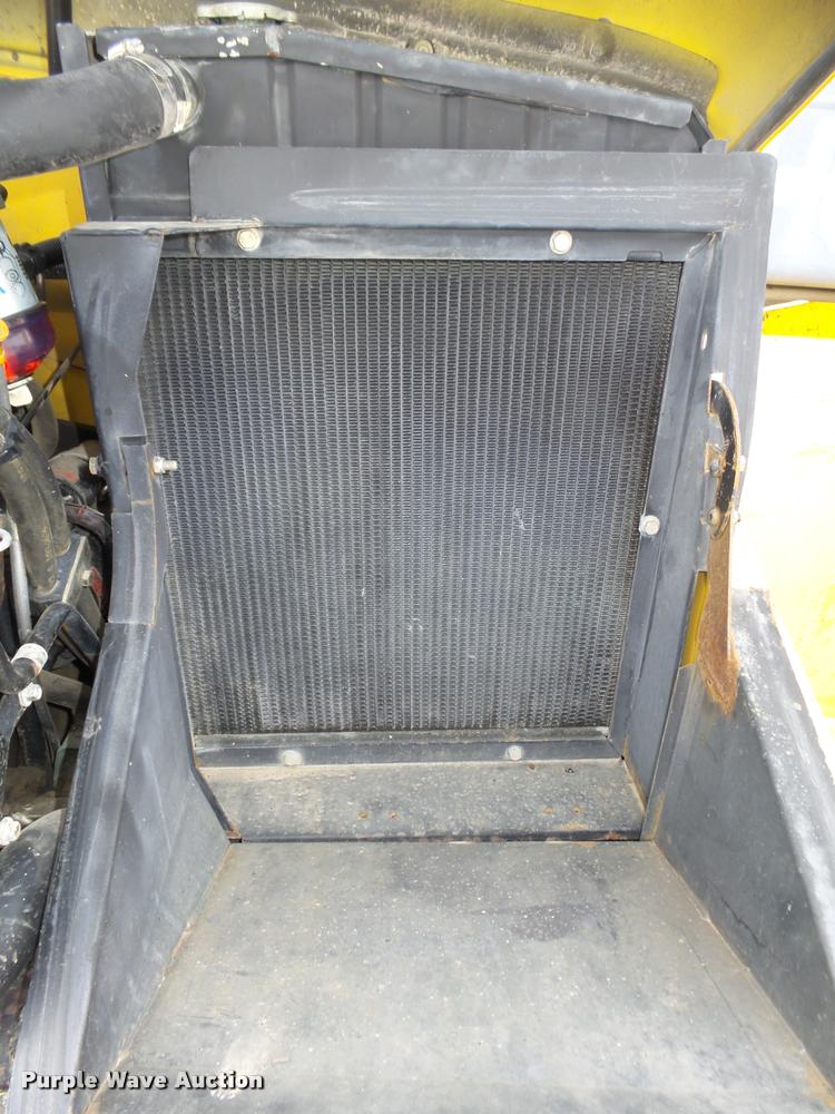 image for item DA7436 2000 New Holland LM860 telehandler